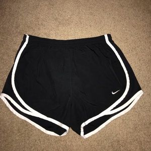 NIKE TEMPO SHORTS